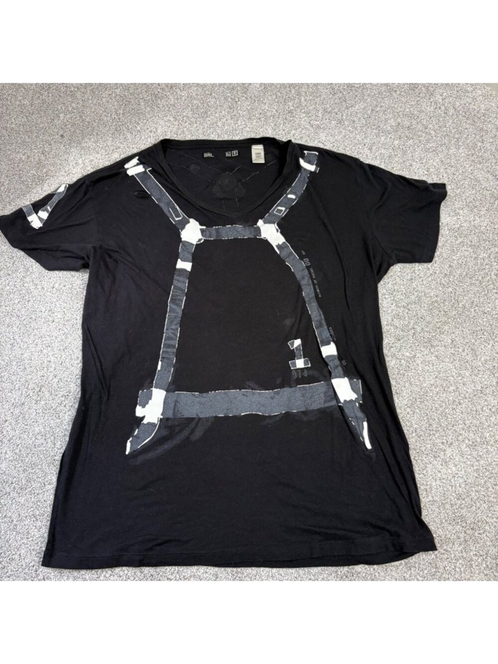 Diesel T-Shirt XXL runs small Asian Sizing Mens V-neck Black White Harness